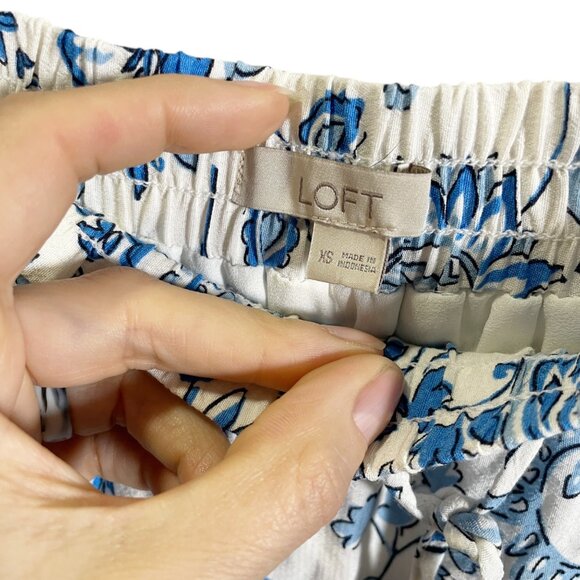Loft XS Floral Blue & White Printed Drawstring Elastic Waist Skirt - Picture 3 of 4